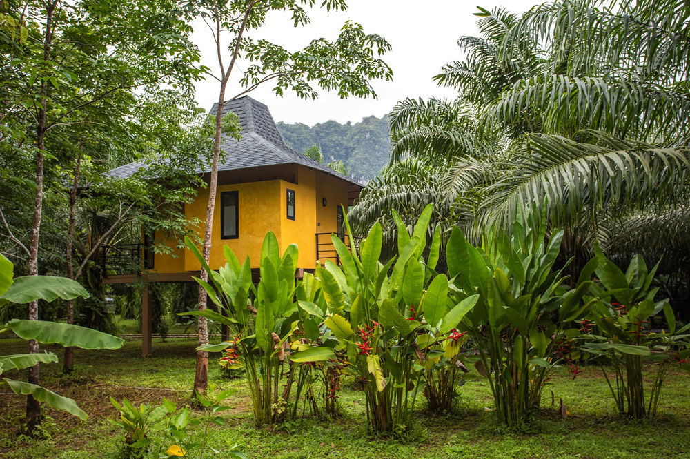 Anurak Community Lodge Phanom Exterior photo